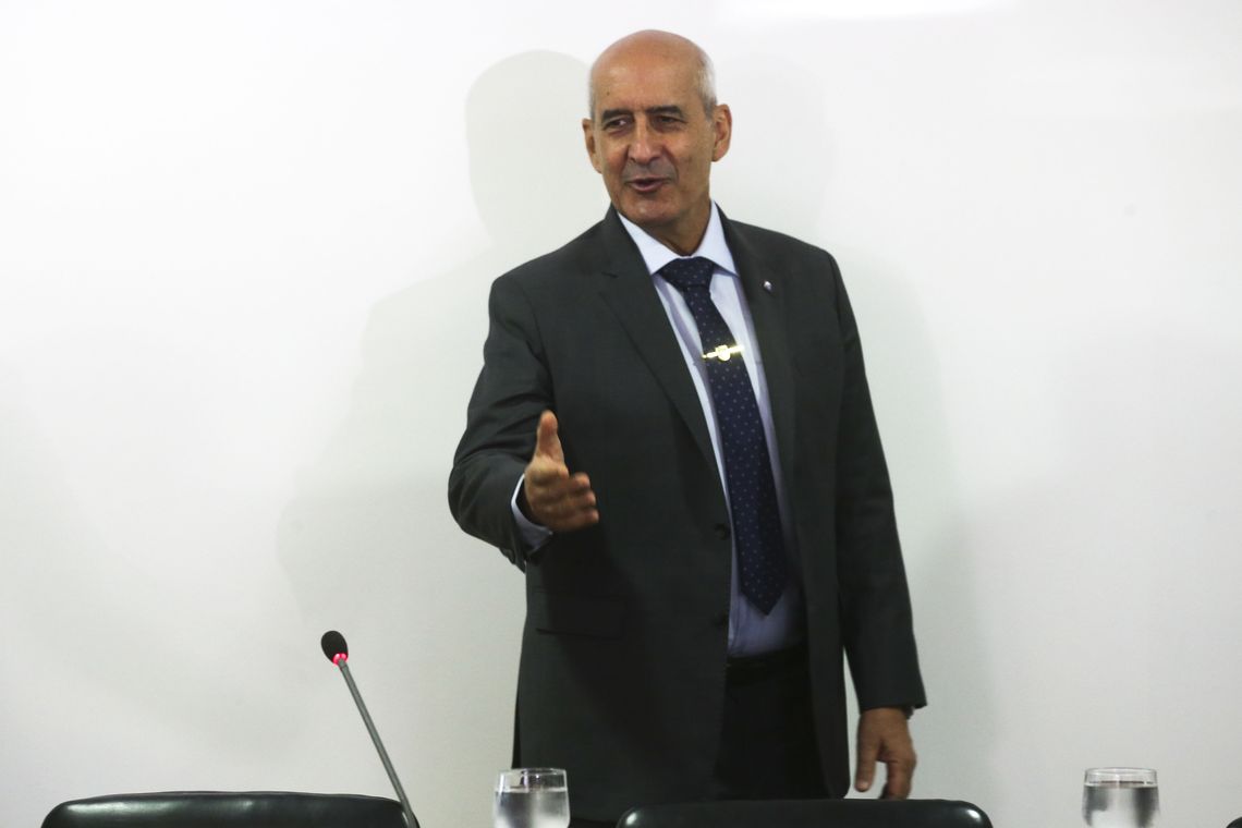 Antonio Cruz/Agência Brasil O ministro da Secretaria de Governo, Luiz Eduardo Ramos, toma café da manhã com jornalistas no Palácio do Planalto.