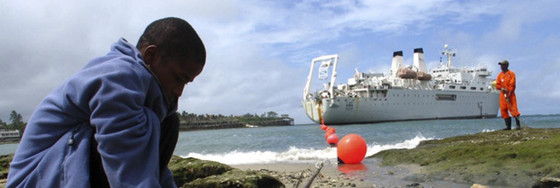 Cuba faz testes de conexões Wi-fi Cabo submarino venezuelano