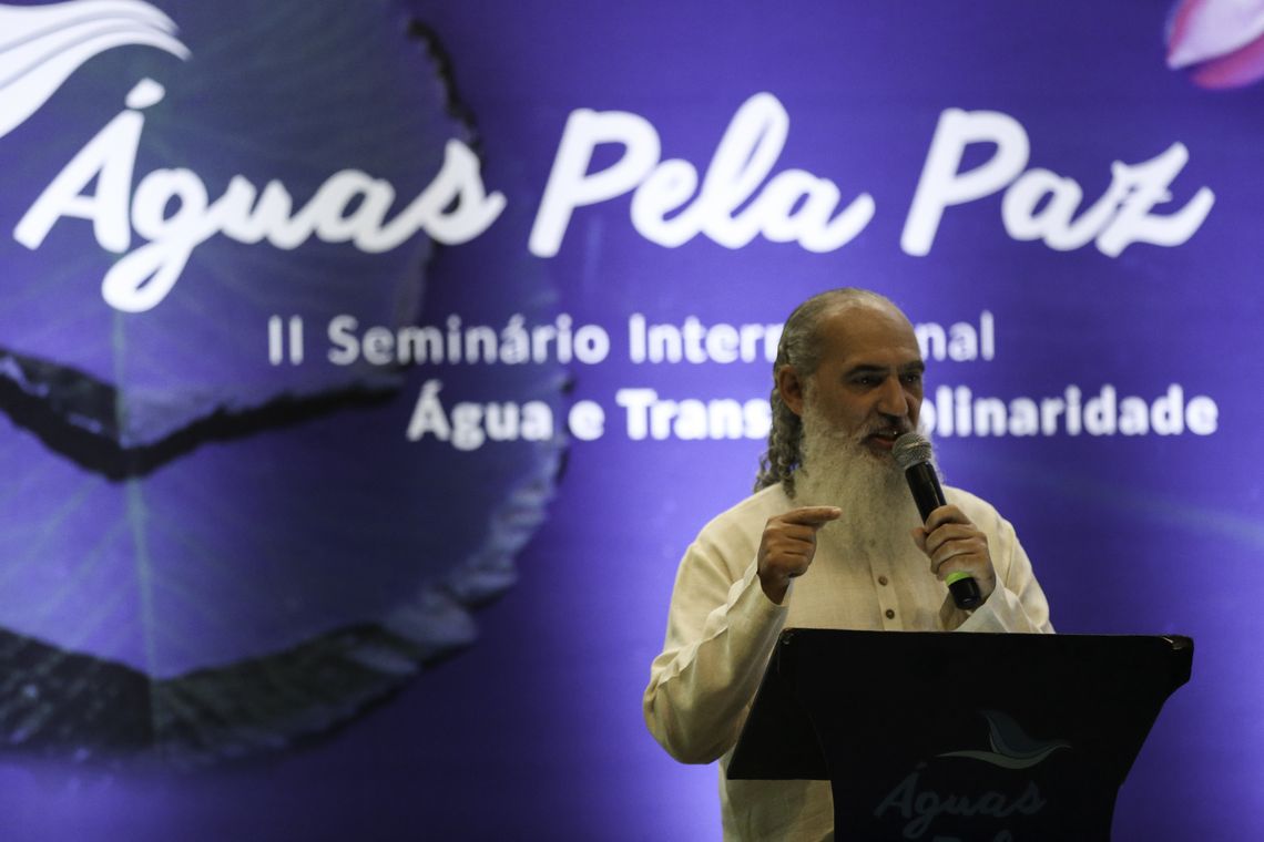 Fabio Rodrigues Pozzebom/Agência Brasil Brasília - O líder espiritual Sri Prem Baba faz palestra magna no Águas pela Paz - II Seminário Internacional Água e Transdisciplinaridade, evento preparatório para o Fórum Mundial da Água (Fabio Rodrigues Pozzebom/Agência Brasil)