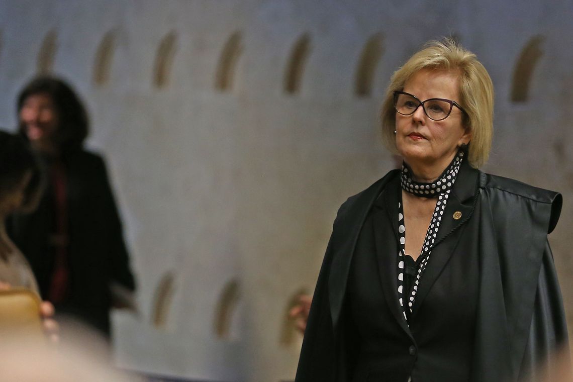 José Cruz/Agência Brasil Brasília - A ministra do Supremo Tribunal Federal Rosa Weber durante julgamento do pedido de habeas corpus do ex-presidente Lula (José Cruz/Agência Brasil)