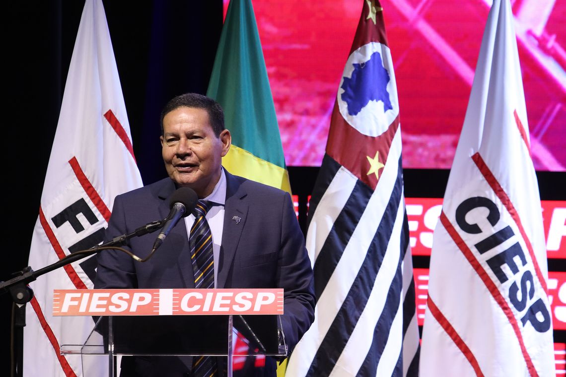 Rovena Rosa/Agência Brasil O vice-presidente da República, general Hamilton Mourão, participa da abertura do 13º ConstruBusiness - Congresso Brasileiro da Construção, na Fiesp