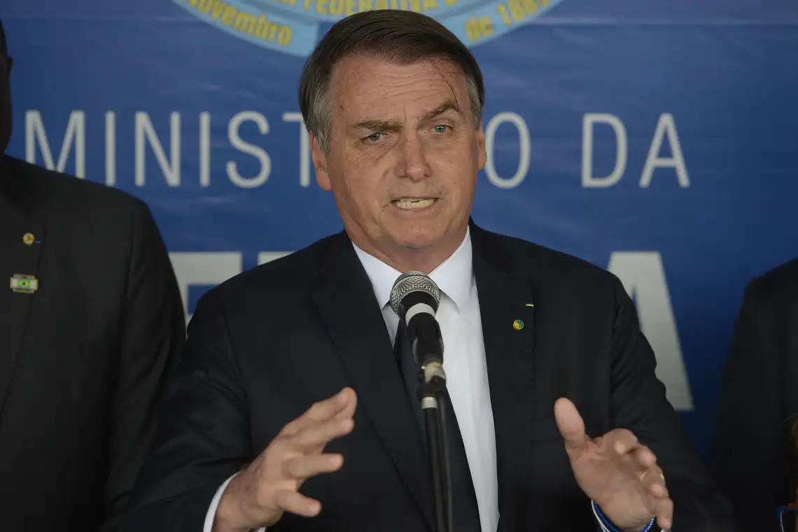 Tomaz Silva/Agência Brasil O presidente Jair Bolsonaro fala após cerimônia em comemoração ao Dia da Vitória e Imposição da Medalha da Vitória no Monumento Nacional aos Mortos da Segunda Guerra Mundial, no Aterro do Flamengo, no Rio de Janeiro.
