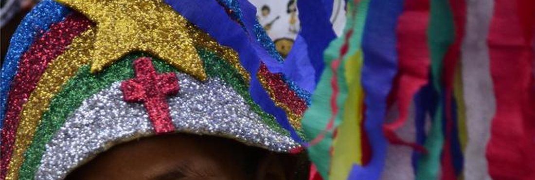Menino no carnaval de Olinda Menino no carnaval de Olinda
