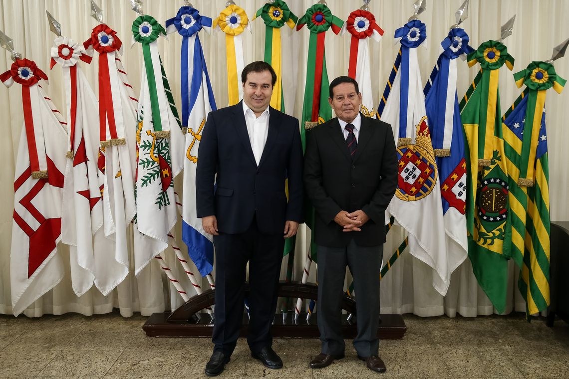 MARCELLO CASAL JR (Brasília - DF, 16/05/2019) Vice-presidente da República, Hamilton Mourão, durante a transmissão de cargo de presidente da República em exercício para o presidente da Câmara dos Deputados, Rodrigo Maia.
Foto: Marcello Casal / EBC