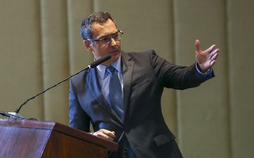 O ministro da Fazenda, Eduardo Guardia, durante solenidade de comemoração dos 50 anos da Receita Federal, no Palácio Itamaraty.