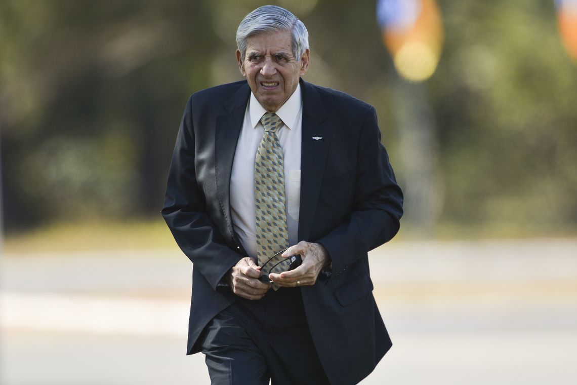 Marcelo Camargo/Agência Brasil O ministro do Gabinete de Segurança Institucional, General Augusto Heleno, durante evento comemorativo dos 146 anos de nascimento de Alberto Santos-Dumont, Patrono da Aeronáutica e Pai da Aviação.