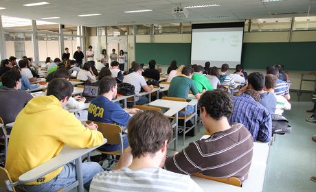 Estudantes em aula na Universidade de São Paulo (USP)