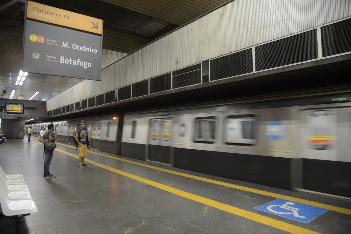 Fernando Frazão/Agência Brasil Plataforma de embarque da estação Central do Metrô Rio, no centro da cidade.