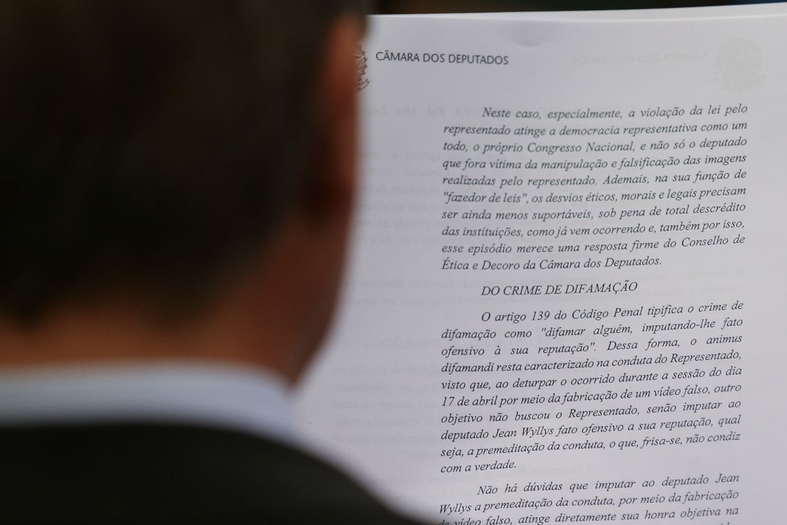Fabio Rodrigues Pozzebom/ Agencia Brasil Brasília - O Conselho de Ética da Câmara arquivou duas representações (12/17 e 13/17) contra o deputado Eduardo Bolsonaro (PSC-SP) por quebra do decoro (Fabio Rodrigues Pozzebom/ Agencia Brasil)