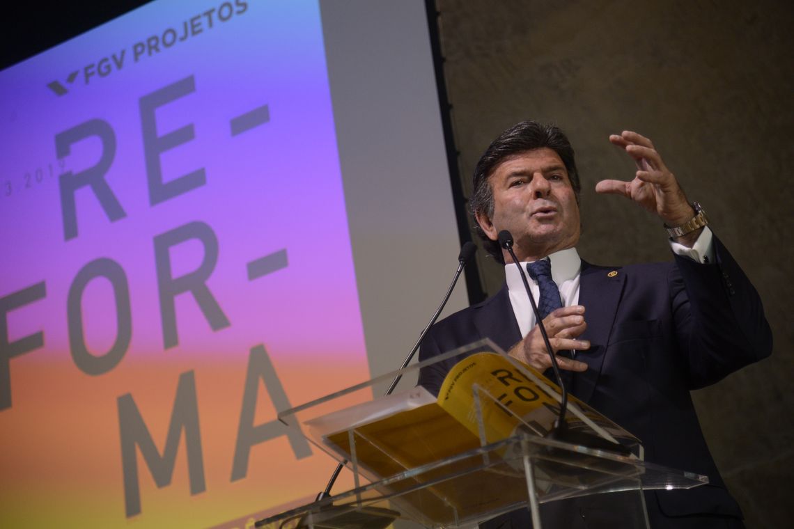 Tânia Rêgo/Agência Brasil O vice-presidente do Supremo Tribunal Federal (STF), Luiz Fux, participa do seminário Reforma da Previdência - uma Reflexão Necessária, no Centro Cultural da FGV, no Rio de Janeiro.