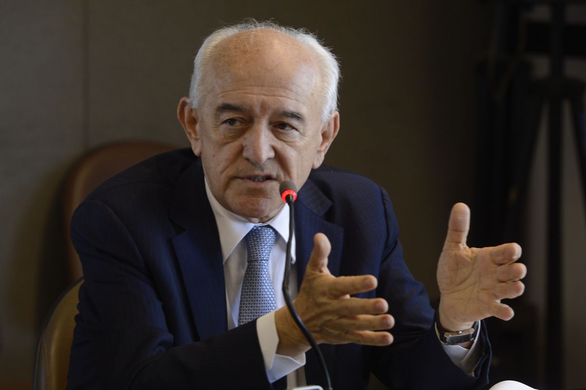 17 16:02:09 O ministro Manoel Dias, divulga os dados do Cadastro Geral de Empregados e Desempregados relativo ao mês de junho. Após a entrevista, os dados vão estar disponíveis no site do ministério (Valter Campanato/Agência Brasil)