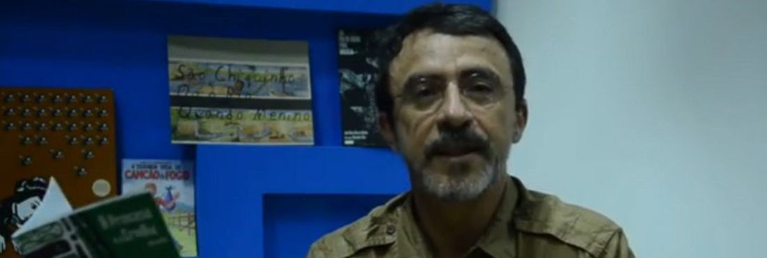 João Bosco Bezerra Bonfim João Bosco Bezerra Bonfim explica como se faz um cordel