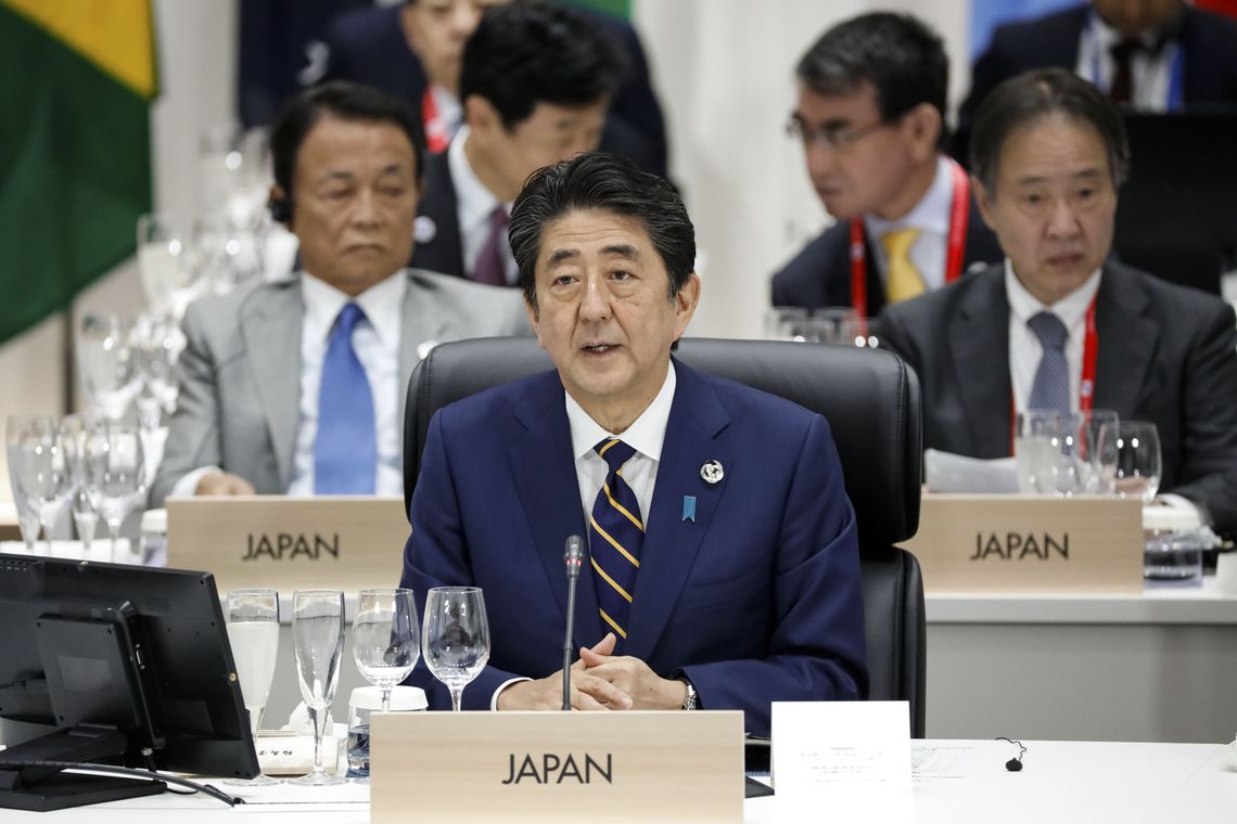 O primeiro-ministro do Japão, Shinzo Abe, durante a Primeira Sessão Plenária da Cúpula de LÃderes do G20.