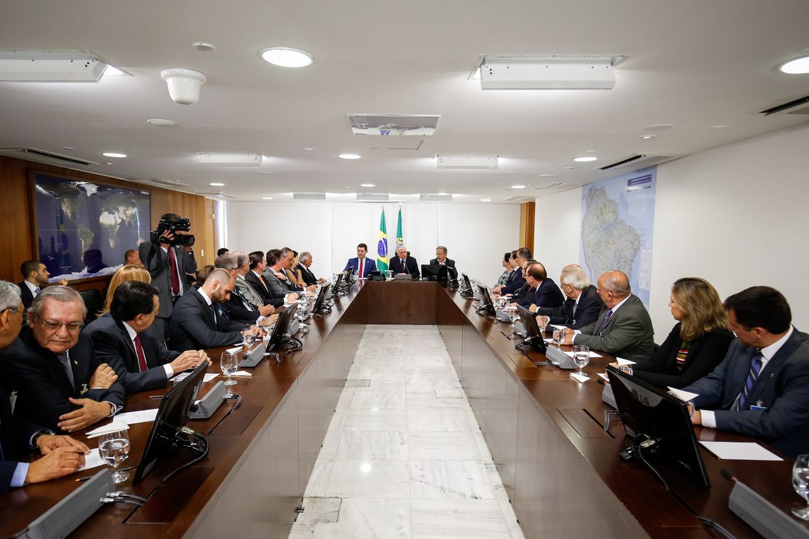 Alan Santos/PR O presidente Michel Temer se reúne com diretores das federações da Indústria e do Comércio de todo o país, no Palácio do Planalto