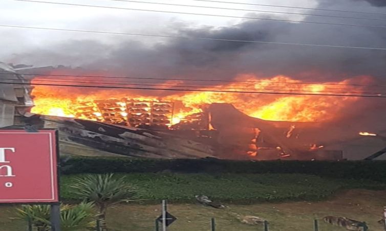 Incêncio, Outlet