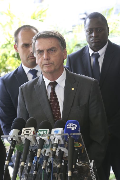 Valter Campanato/Agência Brasil O presidente eleito Jair Bolsonaro concede entrevista à imprensa no CCBB.