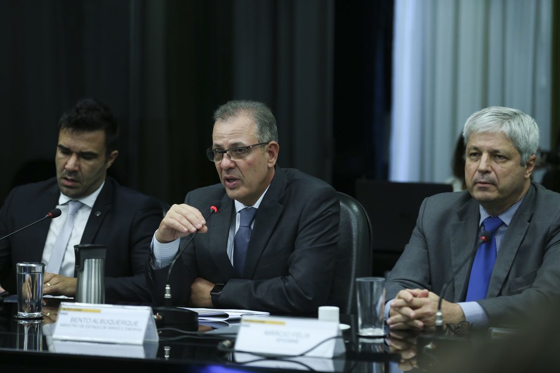 José Cruz/Agência Brasil O ministro de Minas e Energia, Bento Albuquerque, fala sobre as ações desenvolvidas pela pasta nos primeiros 100 dias de governo.