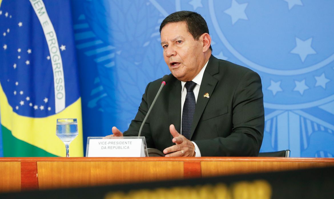 O vice-presidente da república, general Hamilton Mourão, durante entrevista coletiva à imprensa no Palácio do Planalto