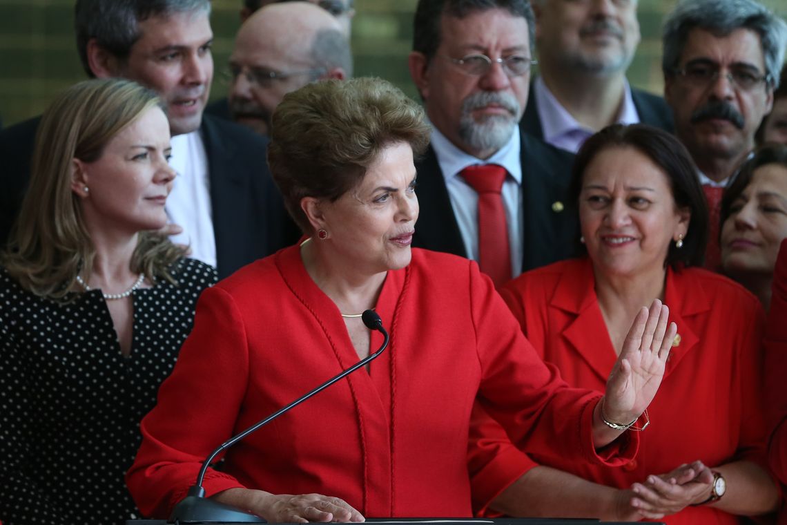 José Cruz/Agência Brasil Brasília - Em pronunciamento no Palácio da Alvorada, Dilma Rousseff diz que, com a aprovação do impeachment, sofreu o segundo golpe de Estado em sua vida (José Cruz/Agência Brasil)