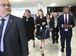 Brasília - A vice-presidente da OAB-DF, Daniela Teixeira, é acompanhada até a saída por parlamentares e seguranças após discussão em plenário com o deputado Jair Bolsonaro, durante comissão geral que discutia a