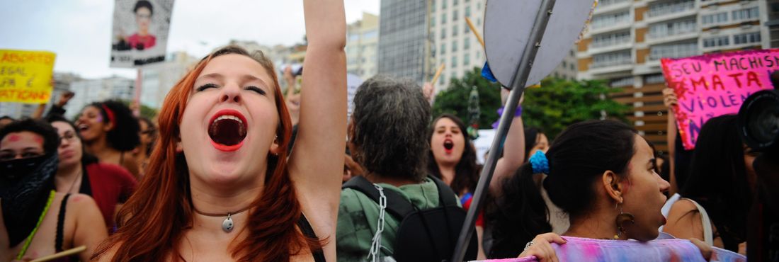 No Rio, Marcha das Vadias reúne mulheres e homens em defesa dos direitos femininos No Rio, Marcha das Vadias reúne mulheres e homens em defesa dos direitos femininos