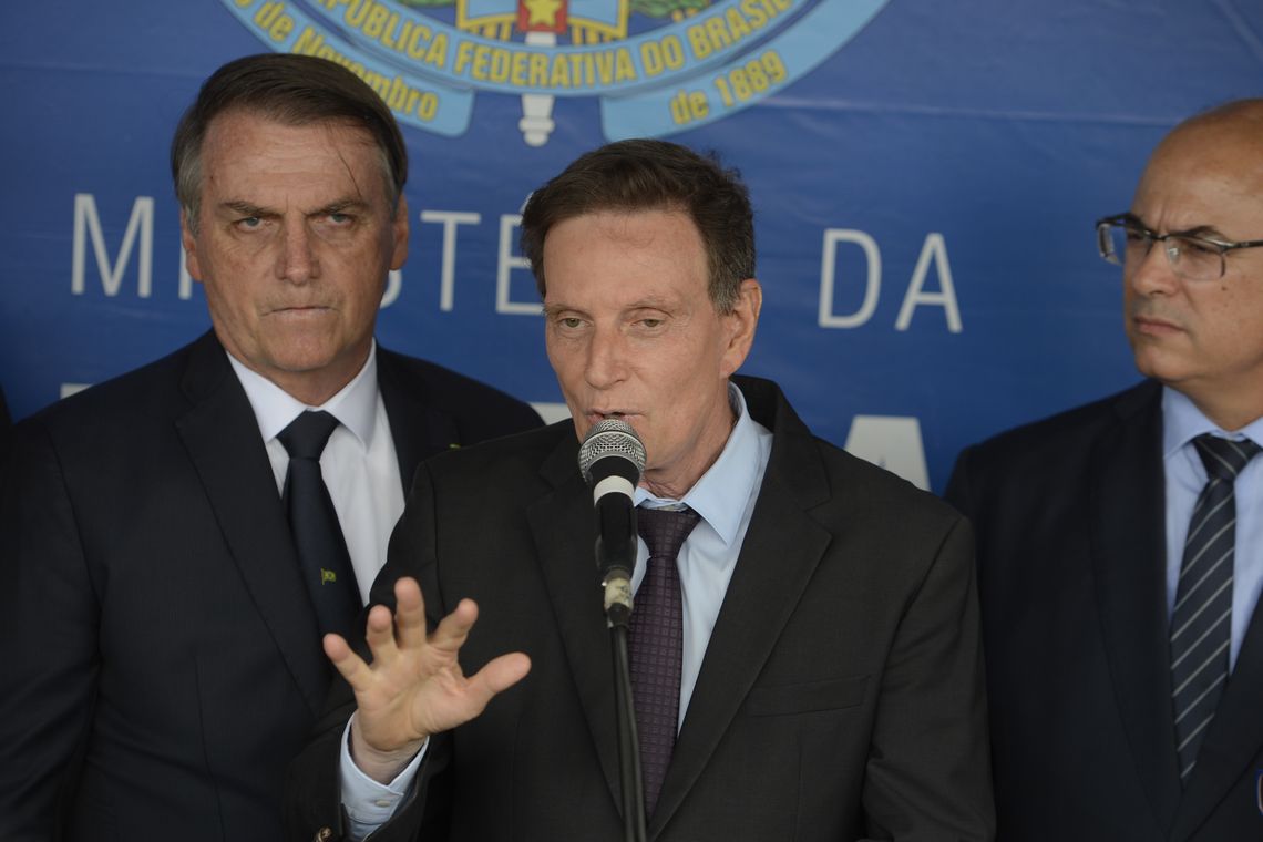 Tomaz Silva/Agência Brasil O prefeito do Rio de Janeiro, Marcelo Crivella, fala após cerimônia em comemoração ao Dia da Vitória e Imposição da Medalha da Vitória no Monumento Nacional aos Mortos da Segunda Guerra Mundial, no Aterro do Flamengo, no Rio de Janeiro.