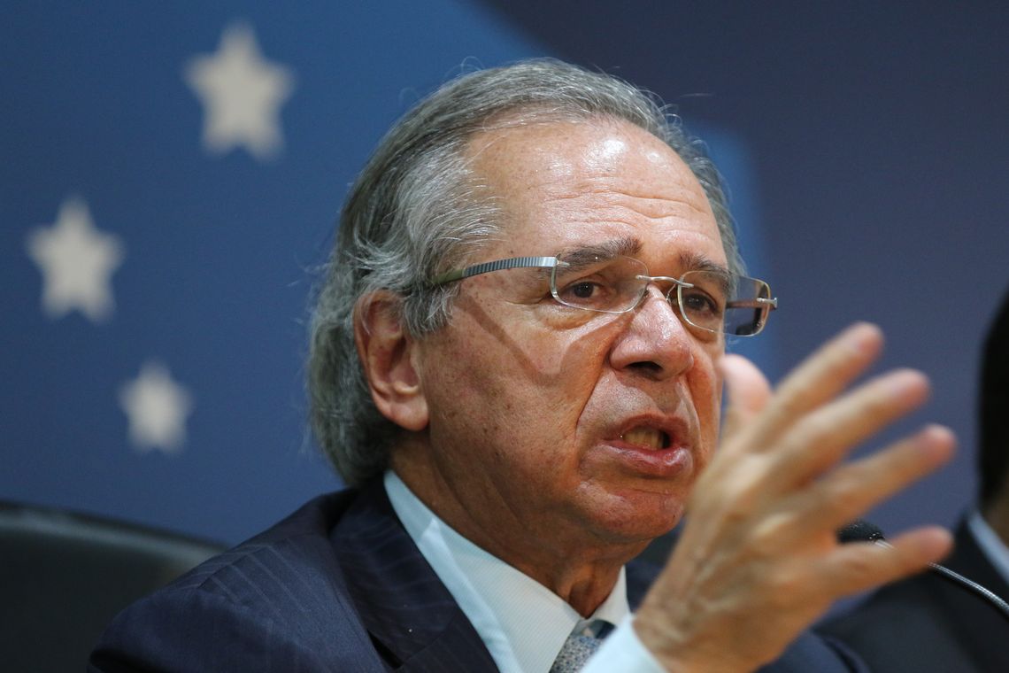 O ministro da Fazenda, Paulo Guedes, apresenta à imprensa as propostas do Pacto Federativo