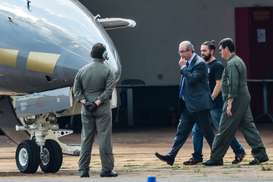 Wilson Dias/Agência Brasil Brasília - O ex-presidente da Câmara dos Deputados, Eduardo Cunha, embarca para Curitiba após ser preso pela Polícia Federal. (Wilson Dias/Agência Brasil)