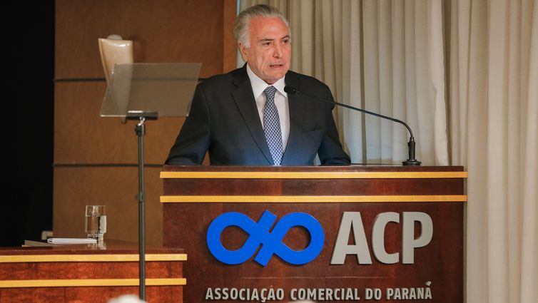 O presidente Michel Temer faz palestra na Associação Comercial do Paraná, em Curitiba.