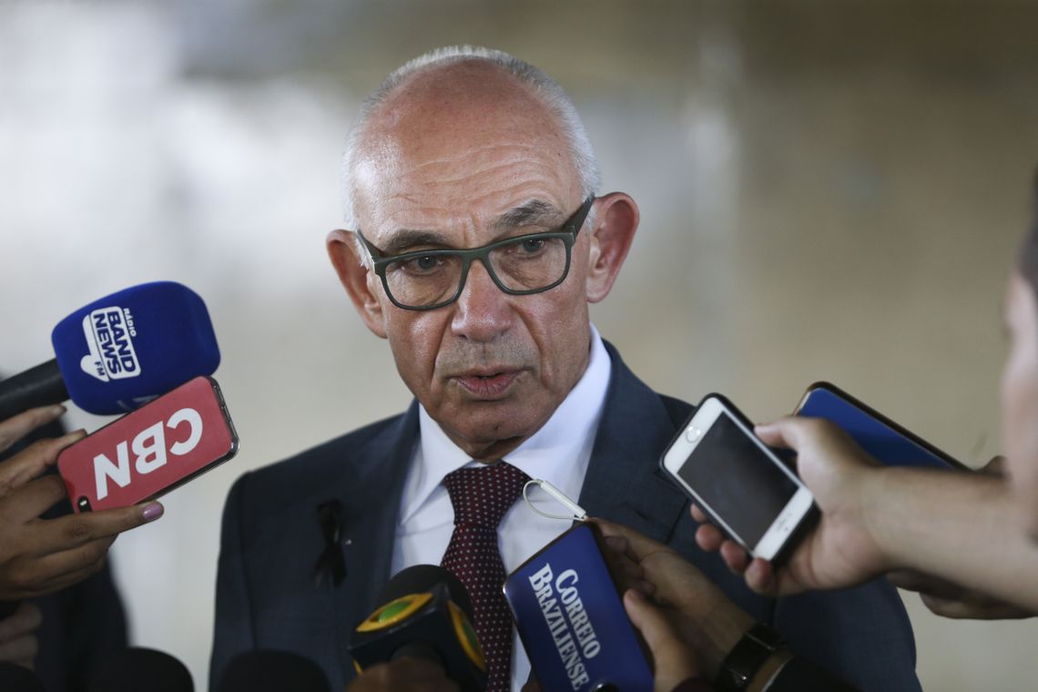 O presidente da Vale, Fabio Schvartsman, fala Ã  imprensa apÃ³s reuniÃ£o com a procuradora-geral da RepÃºblica, Raquel Dodge.