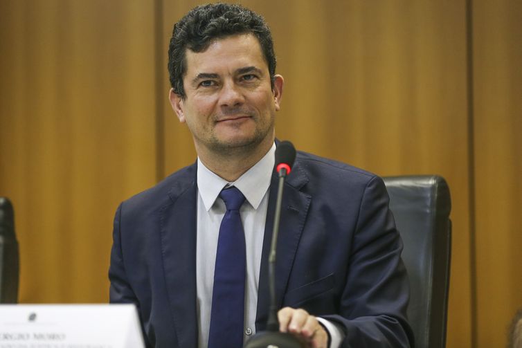 O ministro da Justiça e Segurança Pública, Sergio Moro, durante entrevista coletiva para apresentar um balanço da primeira fase da Operação Lábaro da PRF.