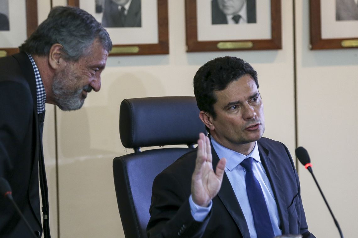 Fabio Rodrigues Pozzebom/Agência Brasil O atual ministro da Justiça, Torquato Jardim, e o futuro ministro da pasta, juiz federal Sérgio Moro, durante coletiva de imprensa após reunião.