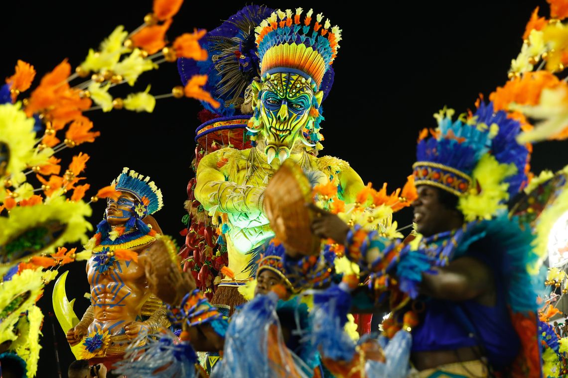 Tânia Rêgo; Agência Brasil Rio de Janeiro - Desfile da União da Ilha no segundo dia de apresentações do Grupo Especial das Escolas de Samba do Rio, na Sapucaí (Tânia Rêgo/Agência Brasil)