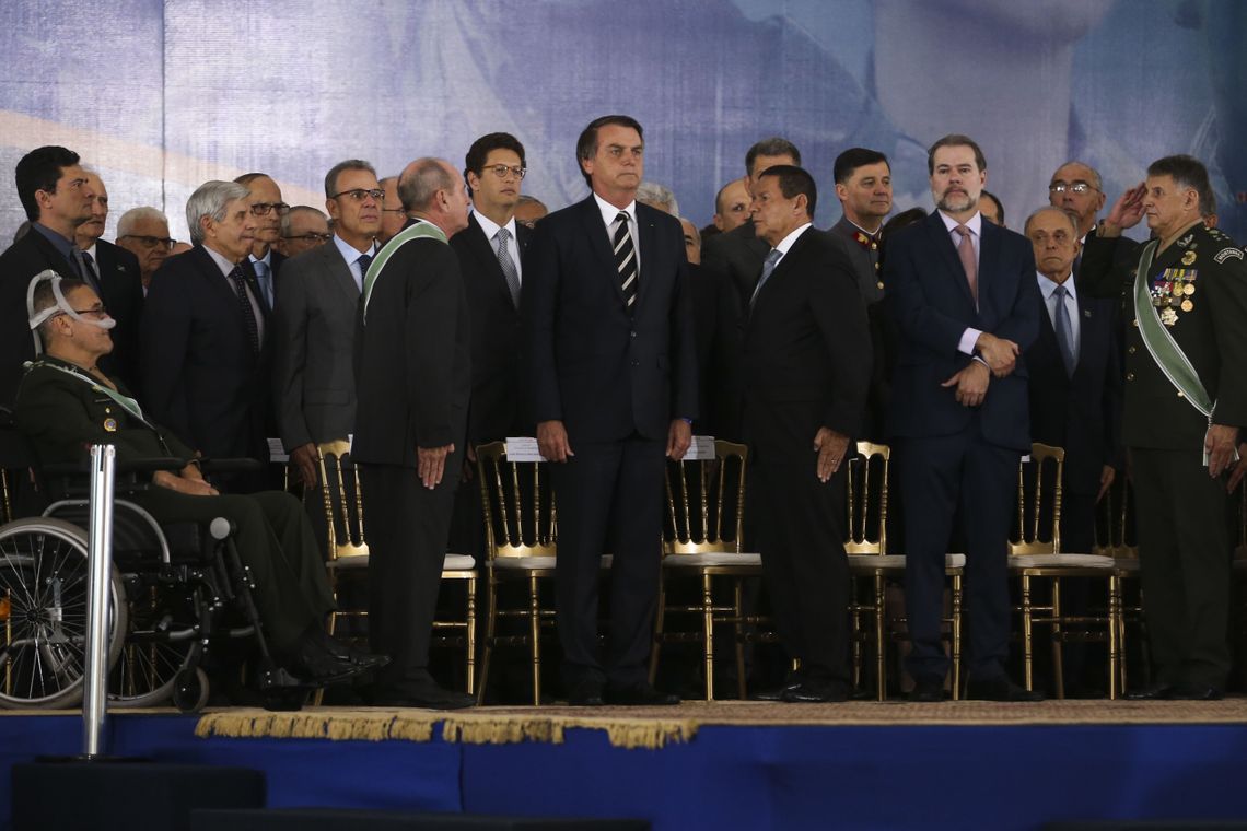 Valter Campanato/Agência Brasil O Presidente Jair Bolsonaro participa da solenidade de passagem de Comando do Exército do general Eduardo Dias da Costa Villas Bôas ao general Edson Leal Pujol.