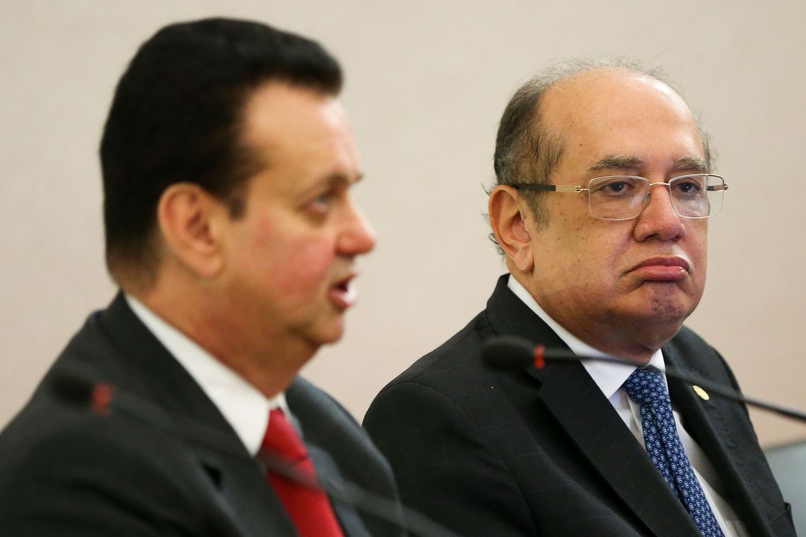 Marcelo Camargo/Agência Brasil Brasília - O ministro da Ciência e Tecnologia, Gilberto Kassab, e o presidente do TSE, Gilmar Mendes, durante a abertura do 1º Seminário Internet e Eleições, organizado pelo Tribunal Superior Eleitoral (TSE) em parceria com o Ministério de