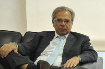 Marcello Casal jr/Agência Brasil O economista Paulo Guedes, que assumirá, no governo de Jair Bolsonaro (PSL), o recém-criado Ministério da Economia, se reúne com o atual ministro da Fazenda, Eduardo Guardia
