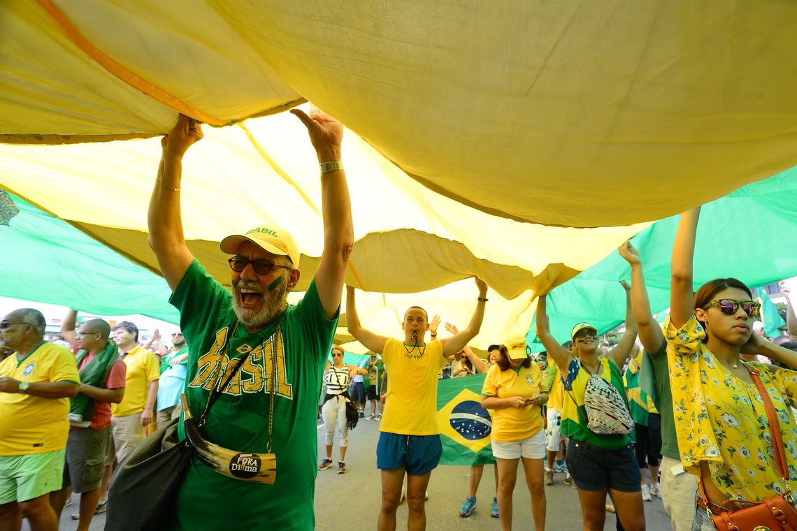 Tânia Rêgo/Agência Brasil Rio de Janeiro - Manifestação em Copacabana contra a corrupção e pela saída da presidenta Dilma Rousseff (Tânia Rêgo/Agência Brasil)