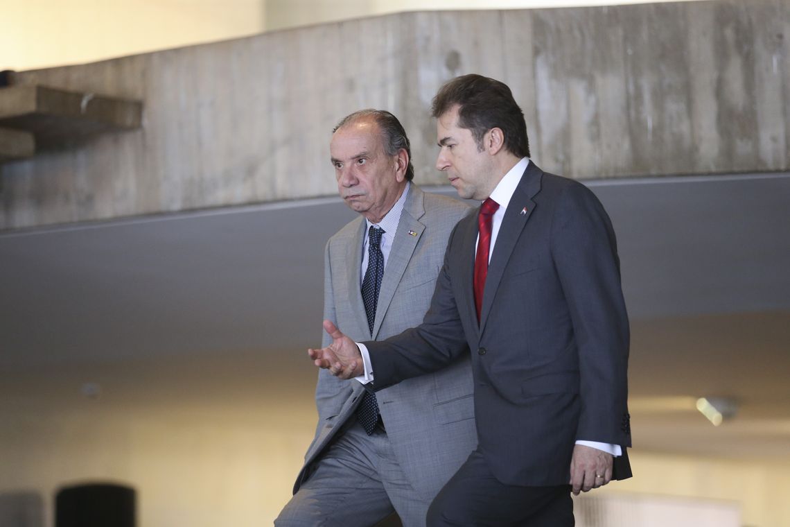 José Cruz/Agência Brasil O ministro das Relações Exteriores, Aloysio Nunes Ferreira, e o chanceler do Paraguai, Luis Alberto Castiglioni, durante encontro no Palácio Itamaraty.