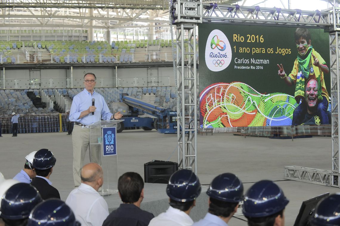 Tânia Rêgo/ Agencia Brasil Prefeito Eduardo Paes, e o presidente do Comitê Rio 2016, Carlos Arthur Nuzman, recebem jornalistas, no Parque Olímpico da Barra da Tijuca, para agenda que marca um ano para os Jogos Olímpicos (Tânia Rêgo/Agência Brasil)