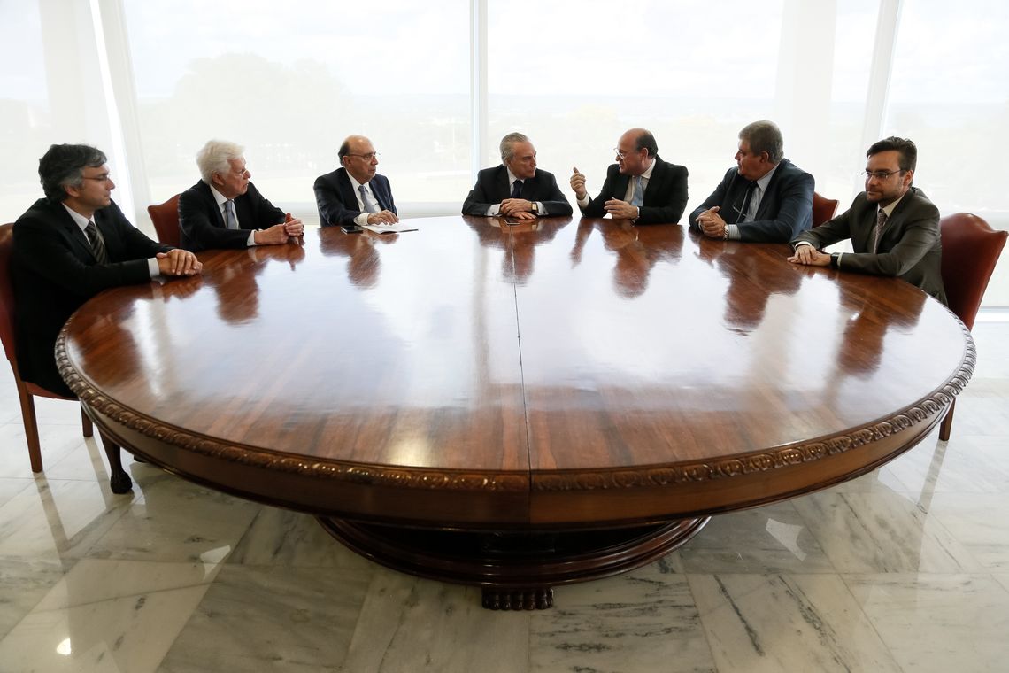 Beto Barata/Pr Brasília - Presidente da Republica, Michel Temer, acompanhado de ministros e equipe econômica, comemoram o índice da Inflação de 2017, que é o menor desde 1998 (Beto Barata/PR)