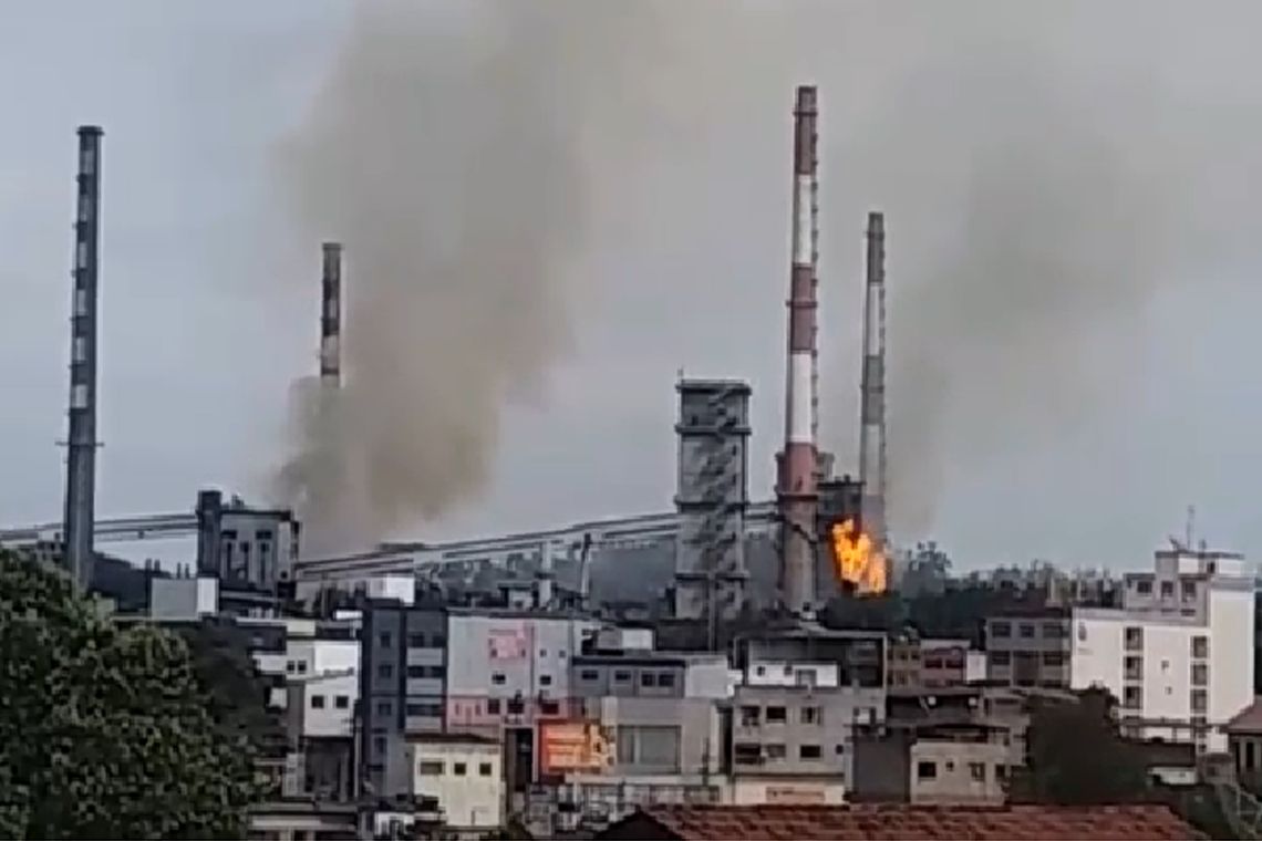ExplosÃ£o em um gasÃ´metro da Usina de Ipatinga, em Minas Gerais.