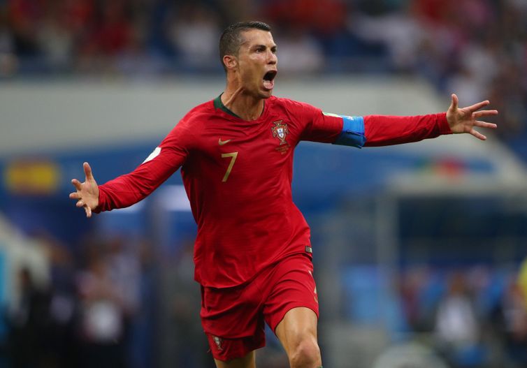 Copa 2018: Portugal e Espanha - Cristiano Ronaldo de Portugal faz seu terceiro gol.  