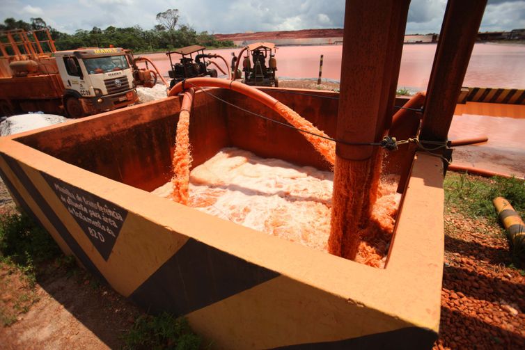 Secretaria de Meio Ambiente do Pará monitora nÃveis das bacias do sistema de tratamento de rejeitos nas instalações da mineradora Hydro Alunorte, acusada de ser responsável por um vazamento em Barcarena