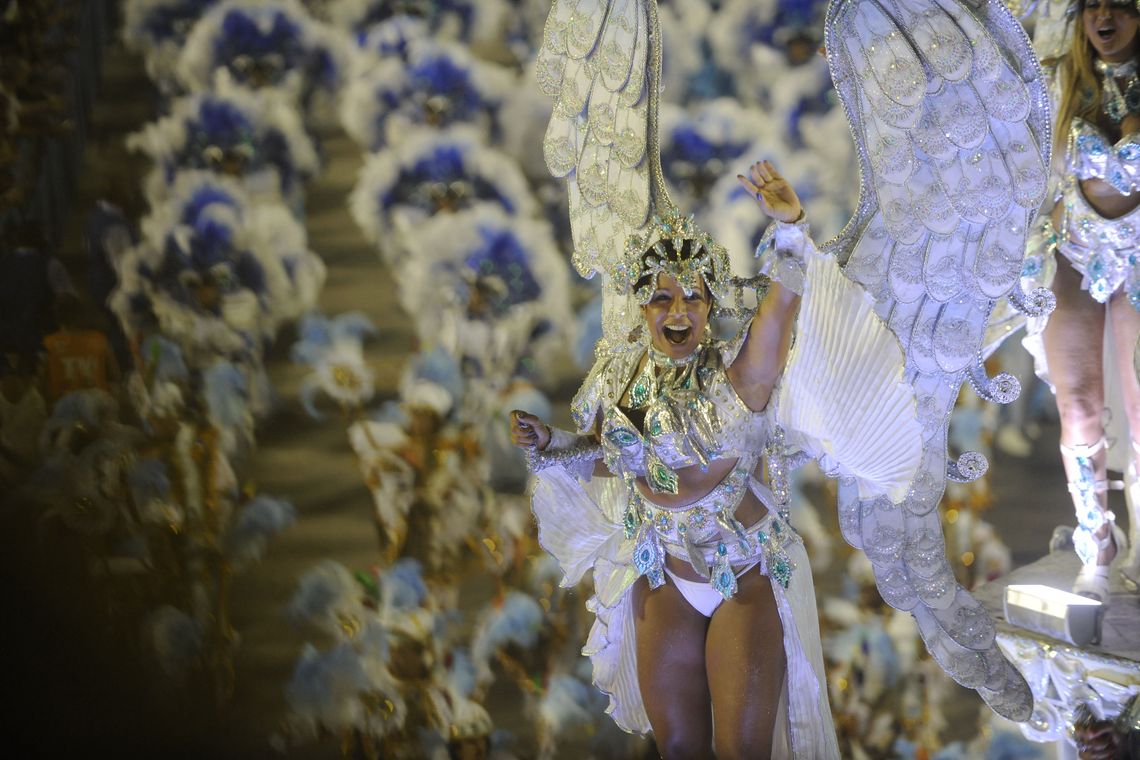 Tania Rego Rio de Janeiro - Escolas de samba do Grupo Especial se apresentam no Sambódromo da Marquês de Sapucaí, no segundo dia de desfiles (Fernando Frazão/Agência Brasil)