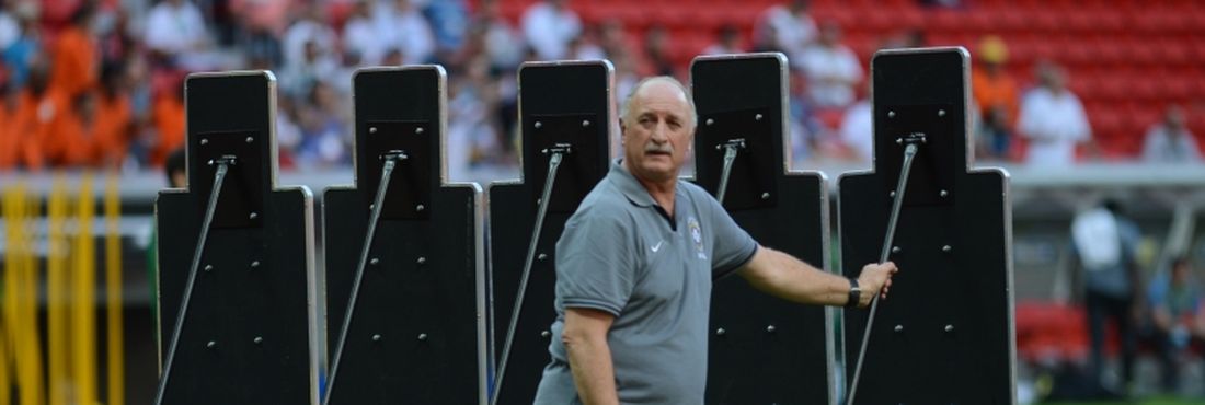 Seleção brasileira de futebol faz treino de reconhecimento no Estadio Nacional Mané Garrincha - 4 Seleção brasileira de futebol faz treino de reconhecimento no Estádio Nacional Mané Garrincha