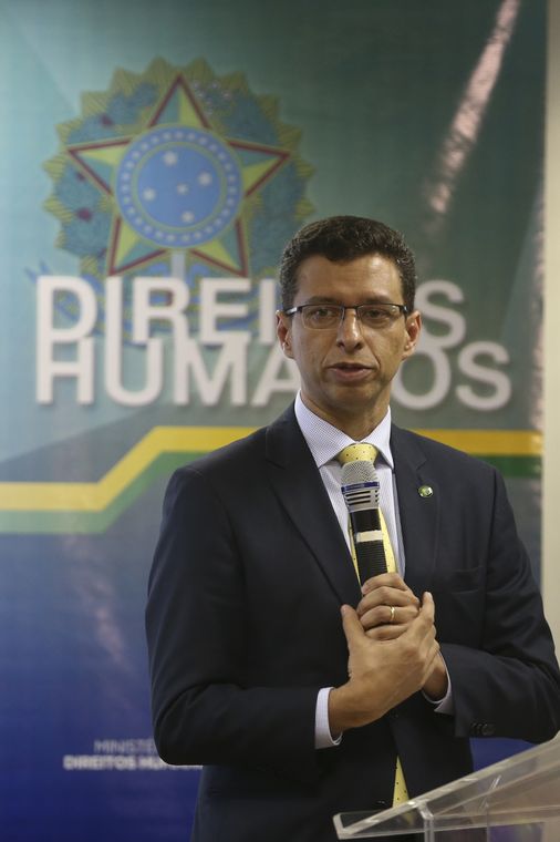 Valter Campanato/Agência Brasil O secretário-executivo do Ministério dos Direitos Humanos, Engels Augusto Muniz, participa do lançamento do Pacto Nacional de Enfrentamento à LGBTfobia.