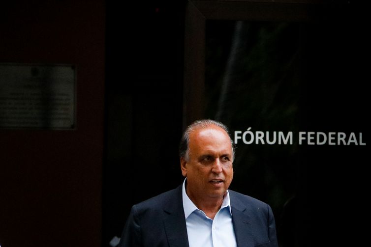  O ex-governador do Rio de Janeiro, Luiz Fernando Pezão deixa a 7ª Vara Criminal