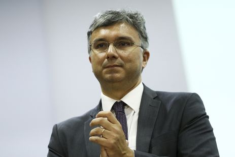 O ministro do Planejamento, Esteves Colnago, durante o lançamento do novo Portal da Transparência do governo federal.