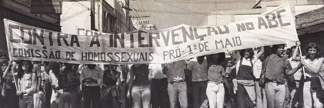 Ditadura militar no Brasil também reprimia homossexuais Foto de passeata homossexual em 1º de maio de 1980.
