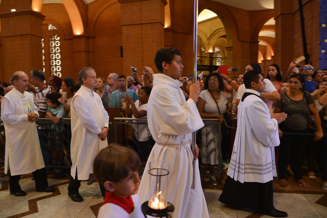 Rovena Rosa/Agência Brasil Aparecida (SP) - Missa de Nossa Senhora Aparecida no Santuário Nacional no dia da Padroeira do Brasil (Rovena Rosa/Agência Brasil)